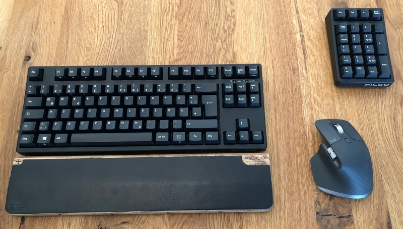 Filco TKL keyboard with mouse and numpad